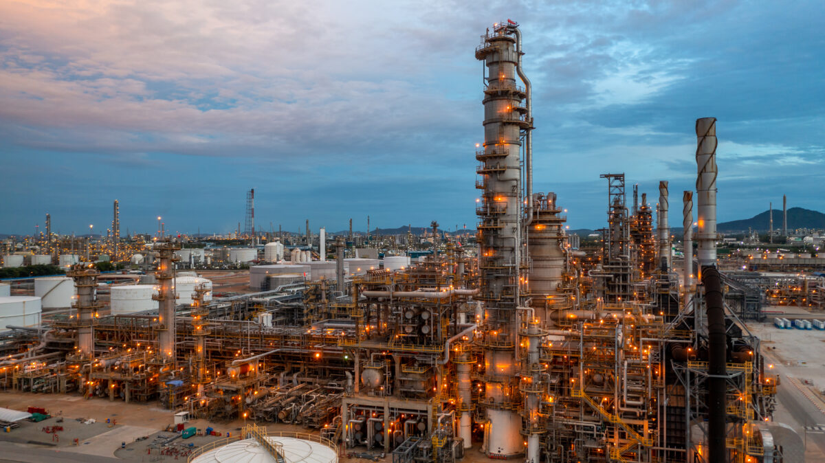 Oil refinery plant